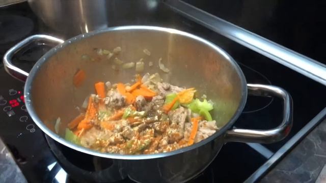 Мясо тушёное ( СОУС) смотреть онлайн