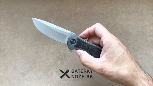 WE Knife Synergy 2 v2 Gray Titanium with Carbon Inlay WE18046CF-1 смотреть онлайн