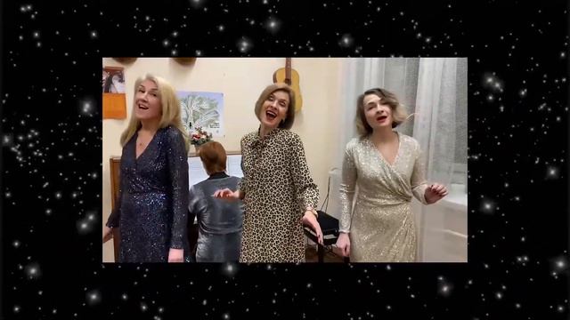 Новогоднее поздравление педагогов музыкально-хоровой студии "Кампанелла" - "А снег идёт..." смотреть онлайн