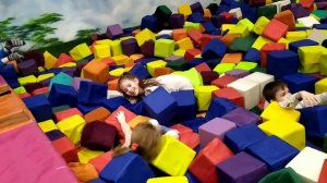 Обзор парка Joki Joya в ТРК Гранд Каньон. Куда пойти с детьми в Санкт-Петербурге. Джоки Джон СПБ.