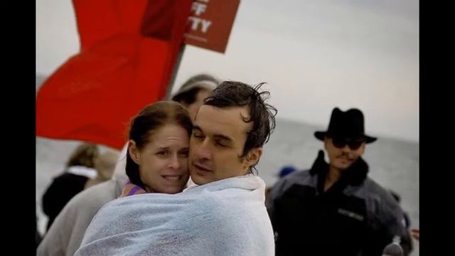 НЬЮ-ЙОРК ---новогоднее купание американских моржей смотреть онлайн