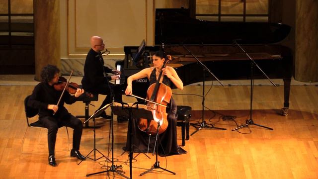 Beethoven: Trio in sol maggiore op.1 #2 - Trio Mondrian смотреть онлайн