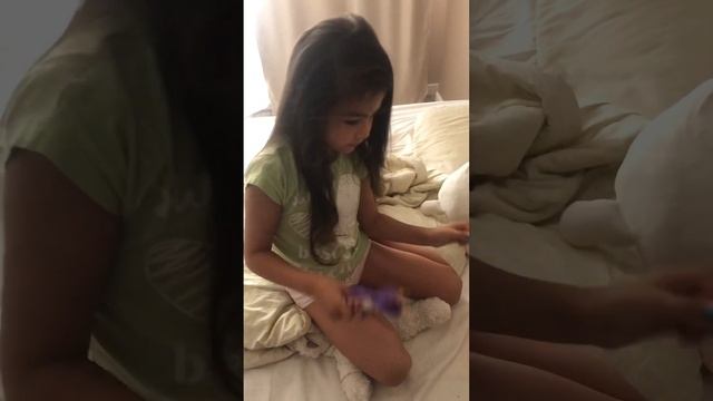 Распаковка подарков. 5 лет. 14.07.2022 смотреть онлайн