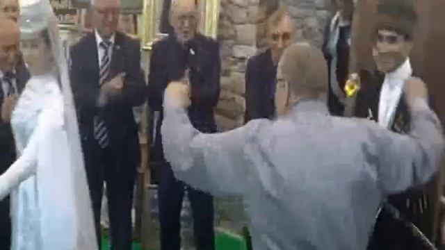 жириновского заставили танцевать лезгинку в чечне смотреть онлайн