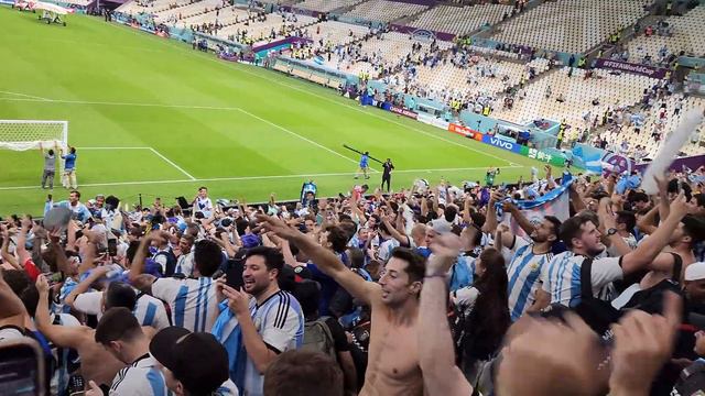 Argentine fans - Muchachos - With lyrics смотреть онлайн