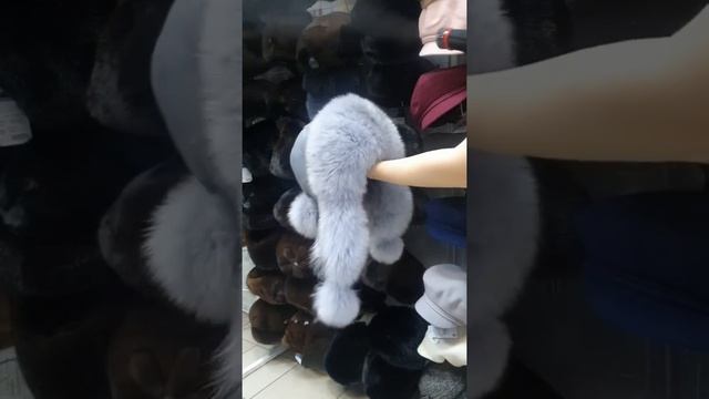 Отпарка женской меховой ушанки из песца смотреть онлайн