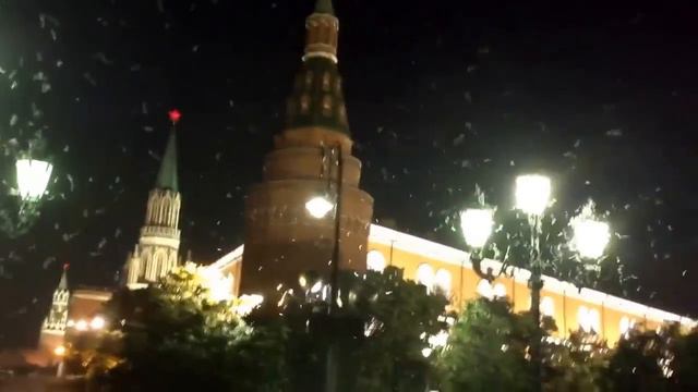 Москву атаковали бабочки смотреть онлайн