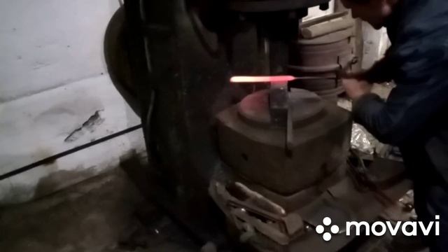 Плющим болванки , х12мф, у8а, ХВГ смотреть онлайн