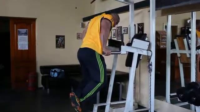 Отжимание от брусьев смотреть онлайн