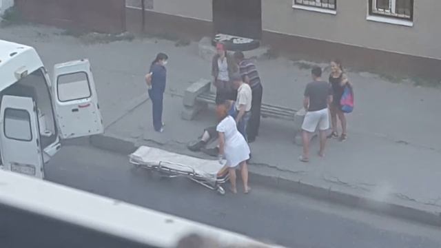 Сызранские медики подобрали мужчину без сознания смотреть онлайн