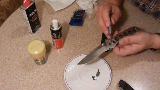 Benchmade 710 D2 Inside