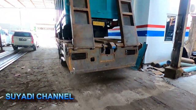 uji coba self loader mitsubishi fighter FN62FL HD 6x4 смотреть онлайн