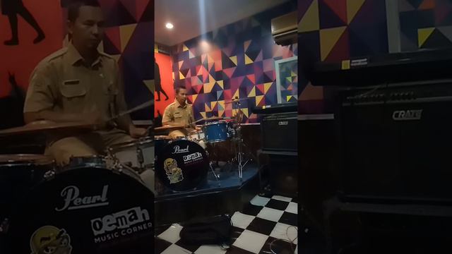 bukan Drummer tapi PNS: Hotel California смотреть онлайн