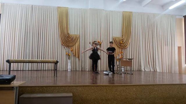 Басня. Стрекоза и муравей. смотреть онлайн