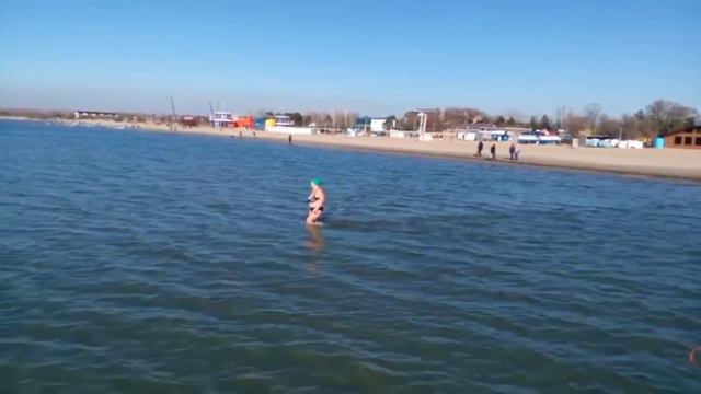 Анапа. Последний день зимы 28 февраля (+15). Море смотреть онлайн