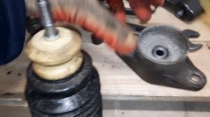 Поменял Втулки Амортизаторов Хендай Элантра HD