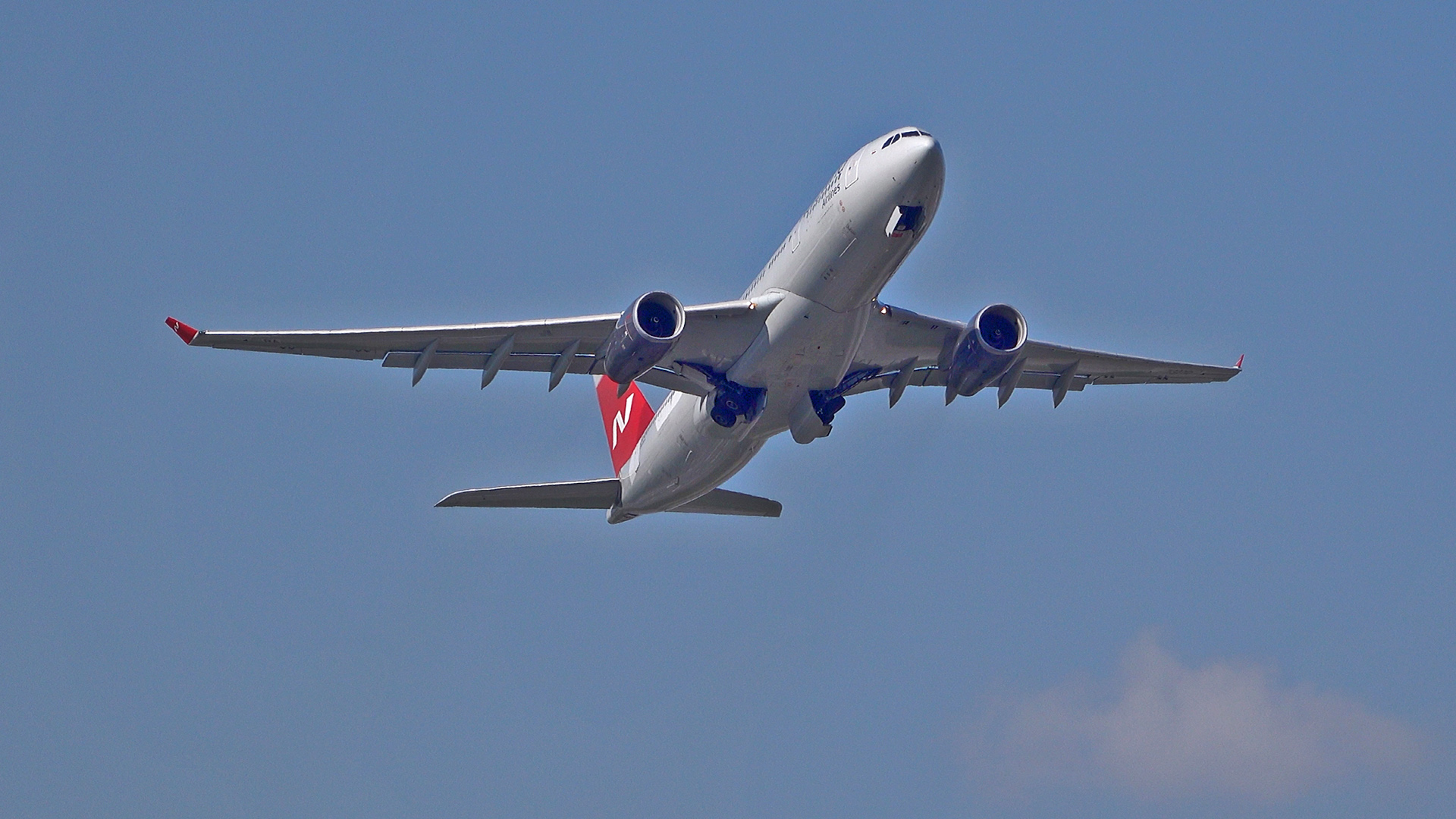 Маленько взлётов из Шереметьева. Апрель, 2023 смотреть онлайн