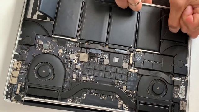 MacBook Pro 15" Retina(A1398) Быстрая Замена аккумулятора(A1417) [Quick Battery Replace] смотреть онлайн