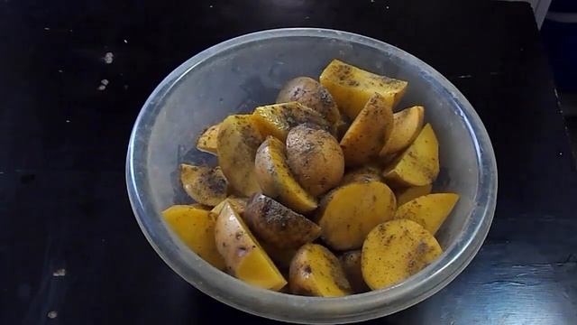 кролик в духовке в сметане с картофелем. безумно вкусно смотреть онлайн