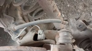 Снимаем задний тормозной диск Toyota Auris 2008 год выпуска.