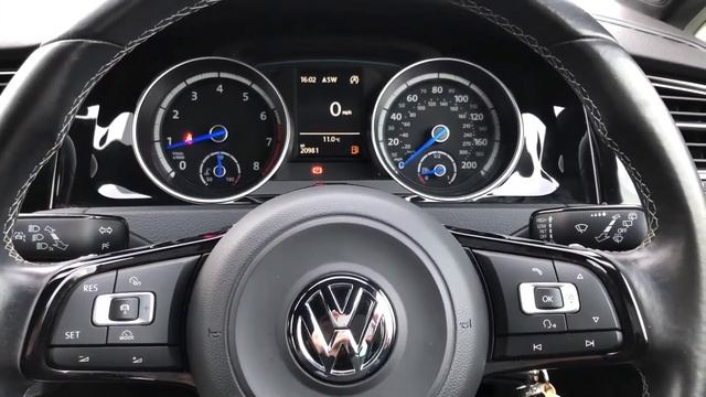 Approved Used Volkswagen Golf R 2.0TSI 300 in Deep Black Pearlescent - DA65LRY смотреть онлайн