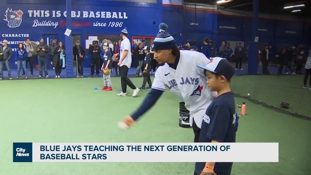 Blue Jays' Espinal overwhelmed by Canadian fans смотреть онлайн