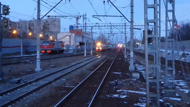 Стриж заменили Ласточкой! ЭС1-029 поезд №705 Нижний Новгород-Москва | Новогиреево смотреть онлайн