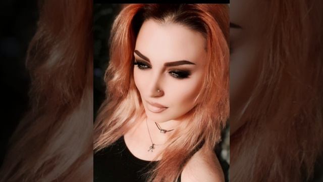 Плачет девушка в автомате???? #кавер #певица #марина смотреть онлайн