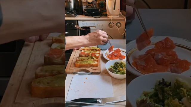 Брускетта с лососем соусом гуакамоле смотреть онлайн