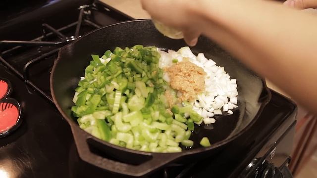 Slow Cooker Vegetarian Jambalaya (Low Salt and Vegan!) смотреть онлайн