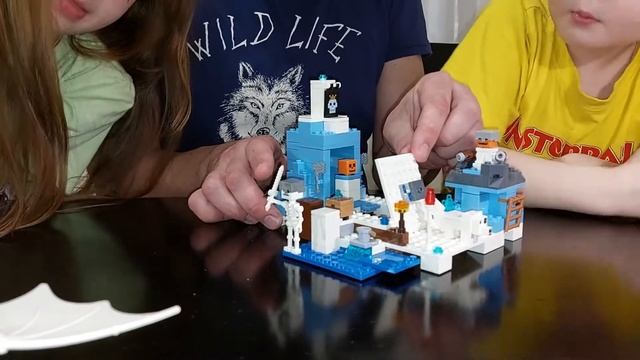 Лего Майнкрафт Ледяной Замок/LEGO Minecraft смотреть онлайн
