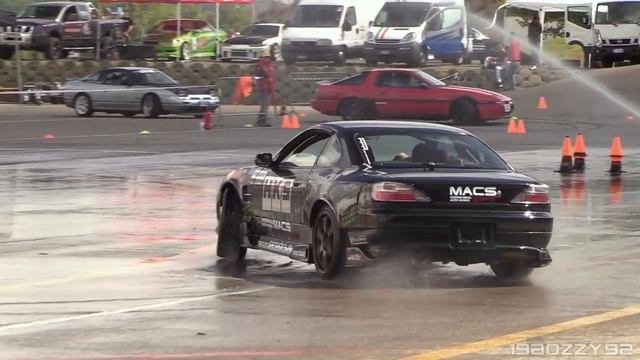 Nissan Silvia S15 Fun on a Wet Car Park - SR20DET Engine w/ GREAT Turbo Sounds смотреть онлайн