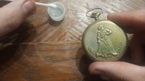 Как почистить часы дешевым способом от грязи