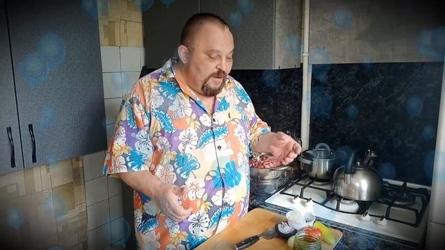 " Котелочек, вари!" Или на кухне с холостяком.Великим и Ужасным! Два месяца. смотреть онлайн