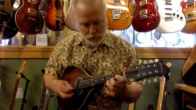 "Poppy Leaf Hornpipe" played on an Eastman MD304 Mandolin смотреть онлайн