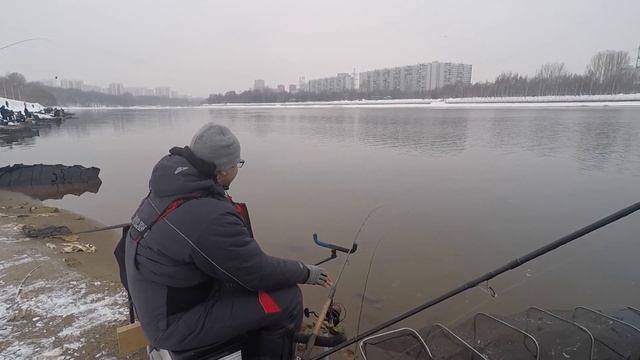 Рыбалка на фидер в Братеево. ЛФЛ 2022, 2 этап-Москва река. смотреть онлайн