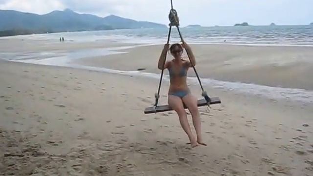 Таня на качелях смотреть онлайн