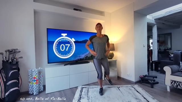 50 ans Belle et Re Belle : 30 mn CARDIO (MARCHE RAPIDE & EXERCICES TONIQUES) смотреть онлайн