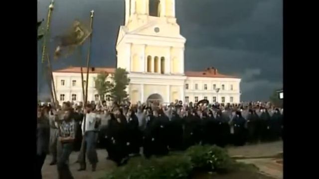 Ураган в Дивеево в 1 августа 2000 года. Архистратиг Серафим прославил царя Николая искупителя Росси смотреть онлайн