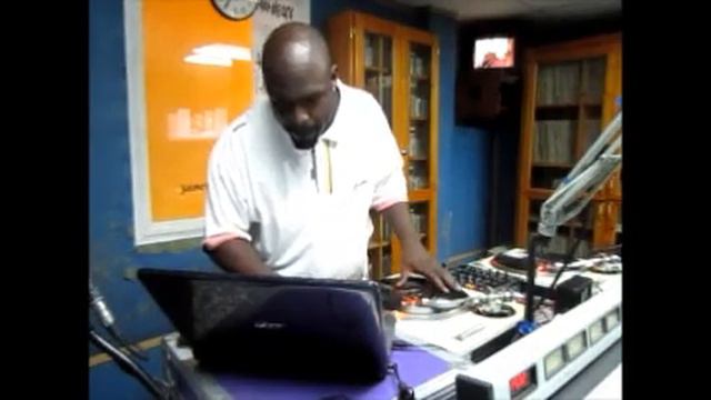 live at Kairi fm WITH DJ Sm00ve 27 mins part 1 смотреть онлайн