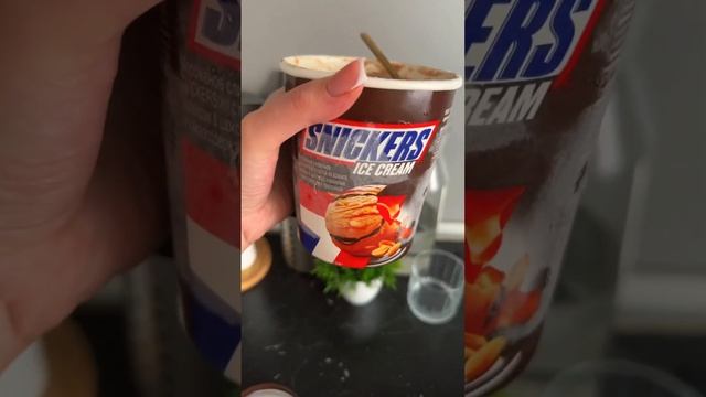 ГОЛОДАЮ ДЕНЬ 1 #влог #влоги #деньсомной #мойдень #чтояем смотреть онлайн