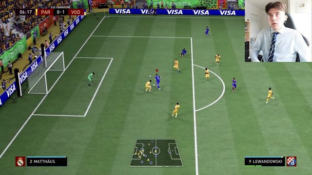 FIFA 22: ROBERT LEWANDOWSKI 98 TOTY PLAYER REVIEW I FIFA 22 ULTIMATE TEAM