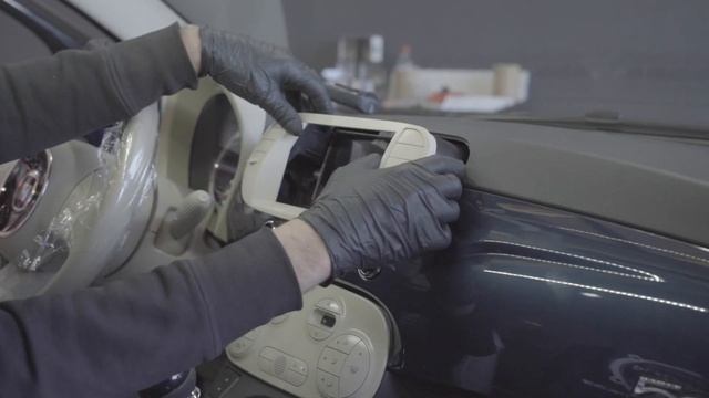 Combinación perfecta FIAT 500 ? l Instalación de pantalla CarPlay/ Android auto ? смотреть онлайн