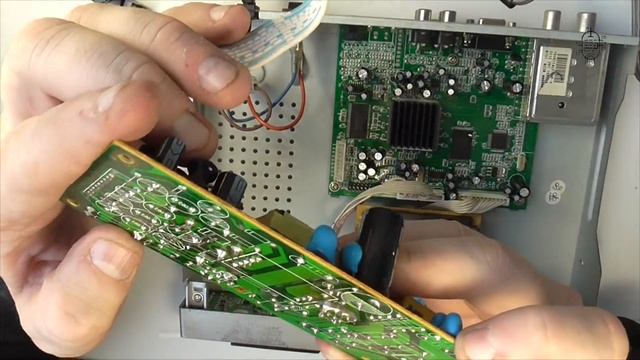 Ремонт цифрового телевизионного декодера CDVBT1310 смотреть онлайн