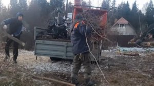 жесть дробилка оторвала руку мужчине