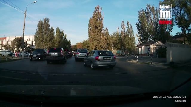 пробка на жд переезде из за лежачих полицейских смотреть онлайн