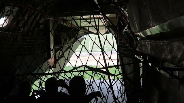 Ил-76 | Проход над впп с открытой рампой смотреть онлайн