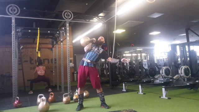 Толчок гири 72 кг. Гиря "Гордеевская" смотреть онлайн