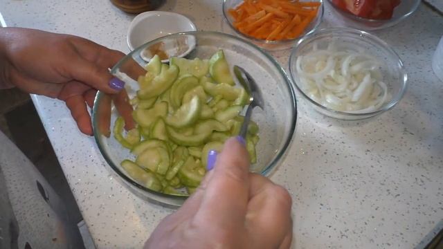 Салат из молодого Кабачка . Еще больше Вкуса и Пользы . смотреть онлайн