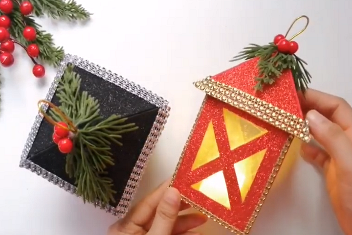 Поделка на новый год. Декоративный фонарик из картона и фоамирана смотреть онлайн